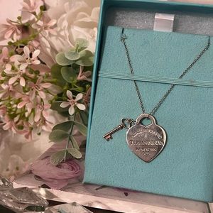 TIFFANY HEART KEY PENDANT